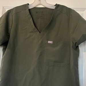 women's Dark Olive Catarina - One-Pocket Scrub Top - S / Dark Olive